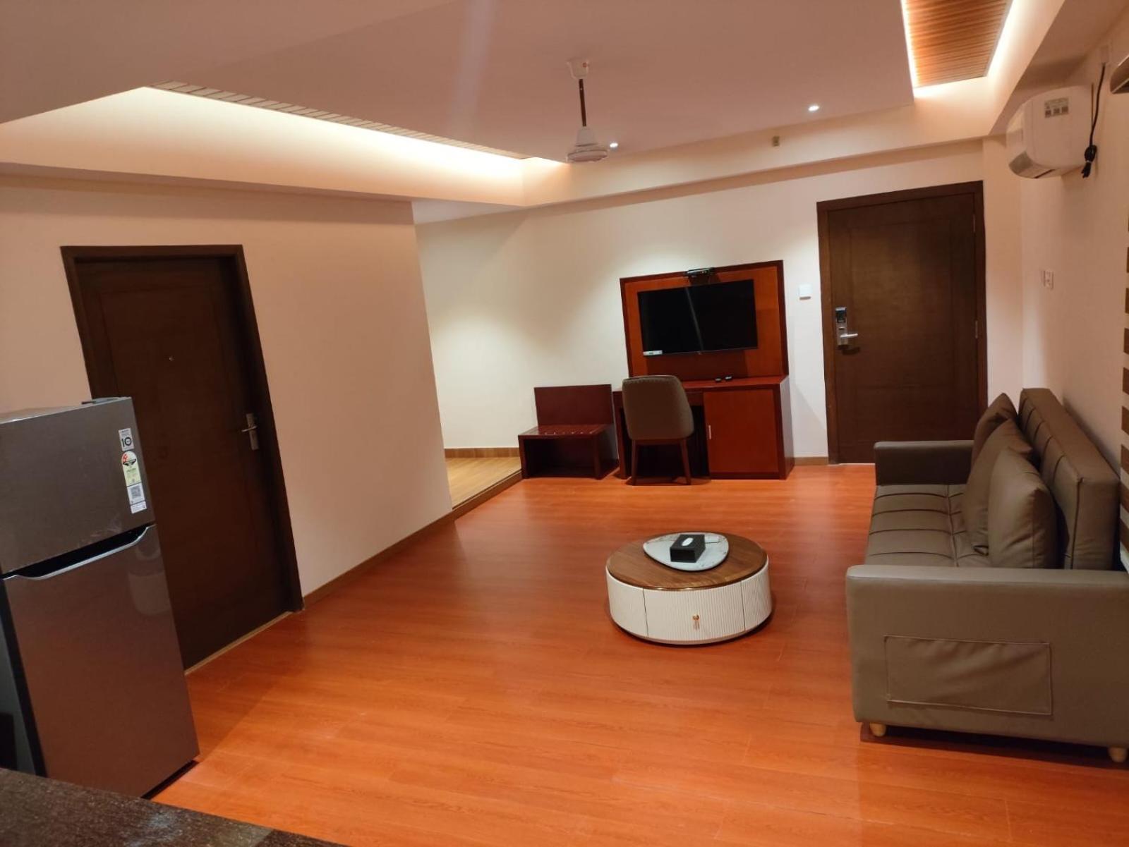 Park Avenue Hotel & Apartments Trichy Tiruchirappalli 외부 사진